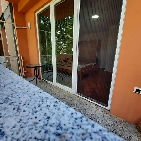 13 Apartament *