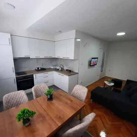 13 Apartment